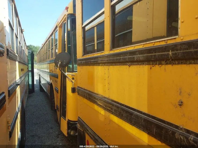 THOMAS SCHOOL BUS 2011. Lot# 42952622. VIN 1T88T4E26B1138696. Photo 1