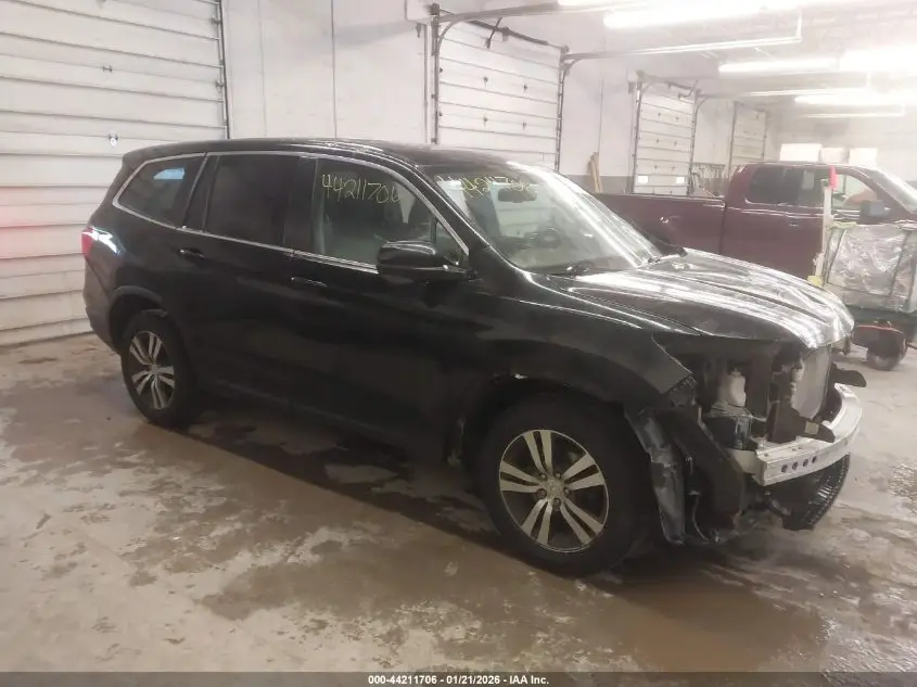 HONDA PILOT 2016. Lot# 44211706. VIN 5FNYF6H50GB041793. Photo 1