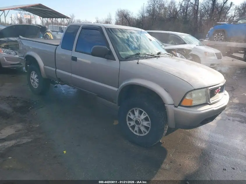 GMC SONOMA 2002. Lot# 44203011. VIN 1GTCT19W328172139. Photo 1