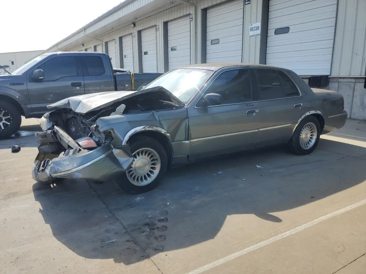 MERCURY GRMARQUIS 2001. Lot# 70619575. VIN 2MEFM75W21X715352. Photo 1