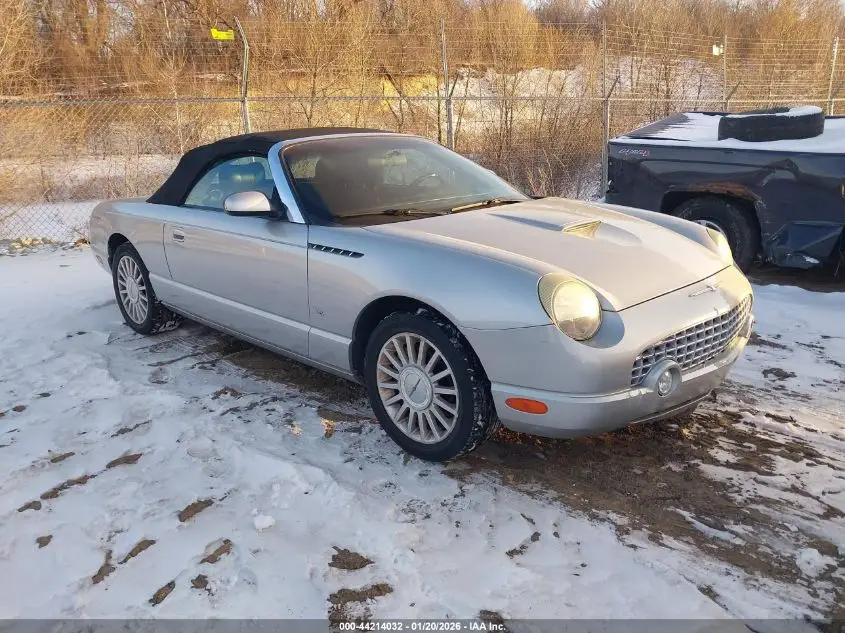 FORD THUNDERBIRD 2004. Lot# 44214032. VIN 1FAHP60A74Y102838. Photo 1
