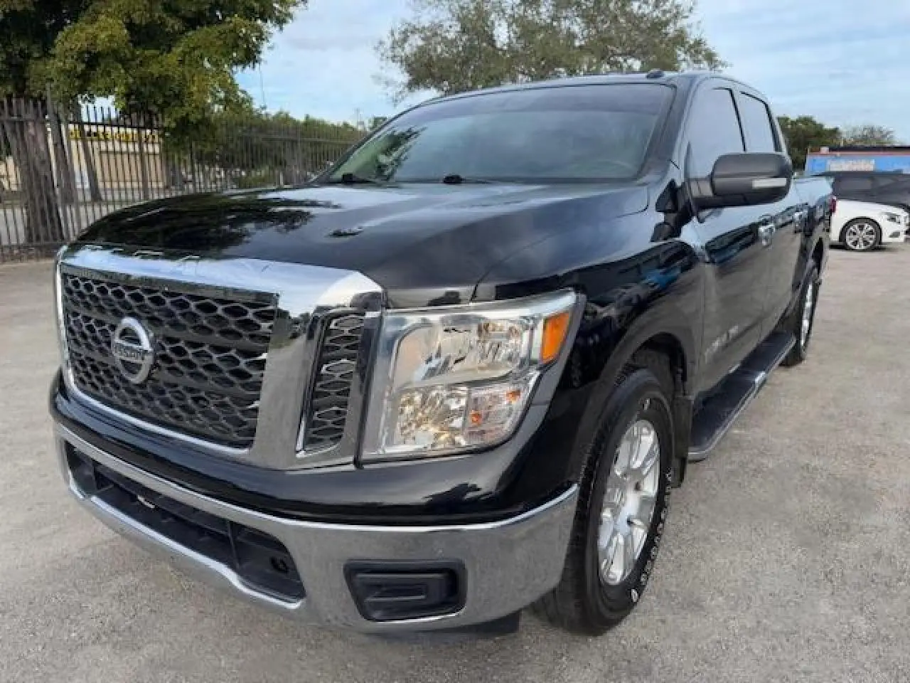 NISSAN TITAN 2018. Lot# 85120215. VIN 1N6AA1EK7JN542912. Photo 1