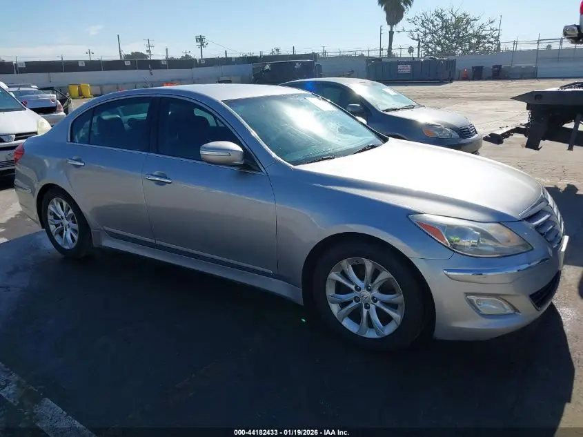 HYUNDAI GENESIS 2013. Lot# 44182433. VIN KMHGC4DD5DU222327. Photo 1
