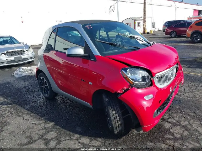 SMART FORTWO ELECTRIC DRIVE 2017. Lot# 43566906. VIN WMEFJ9BA9HK228579. Photo 1
