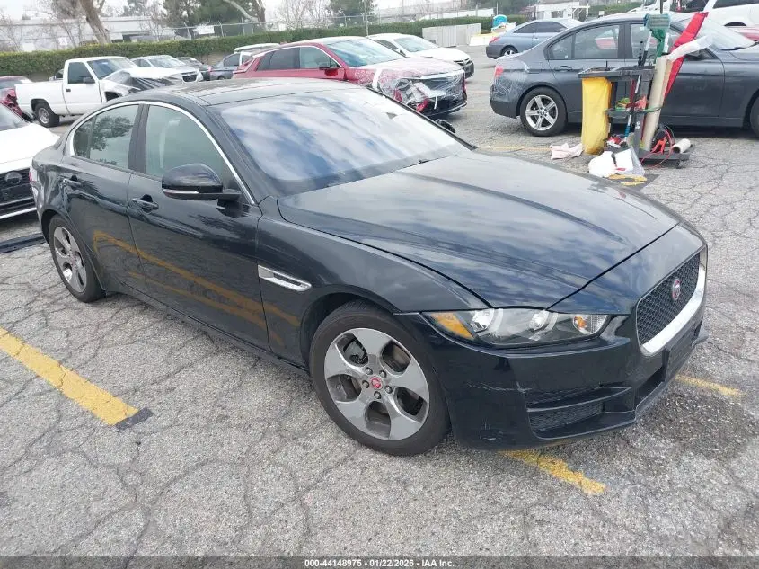 JAGUAR XE 2018. Lot# 44148975. VIN SAJAR4FX6JCP35914. Photo 1