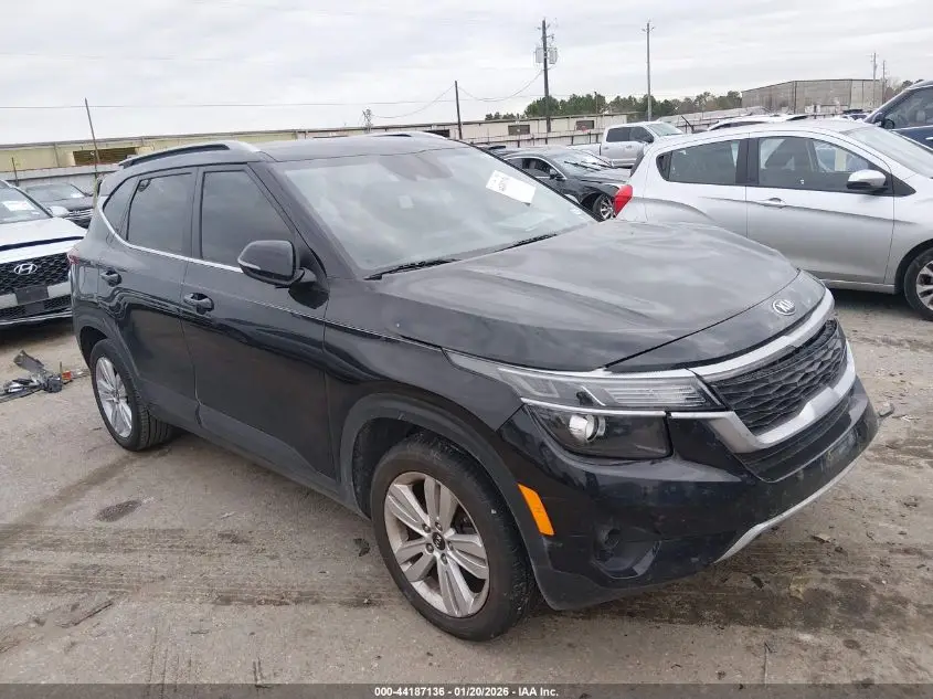 KIA SELTOS 2021. Lot# 44187136. VIN KNDEU2AAXM7044596. Photo 1