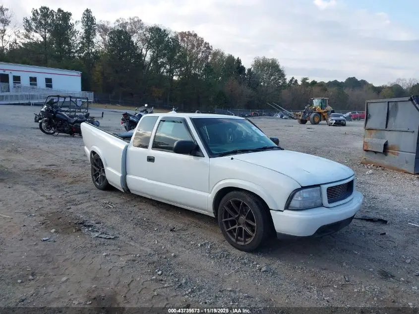 GMC SONOMA 2001. Lot# 43739573. VIN 1GTCS19W418143217. Photo 1