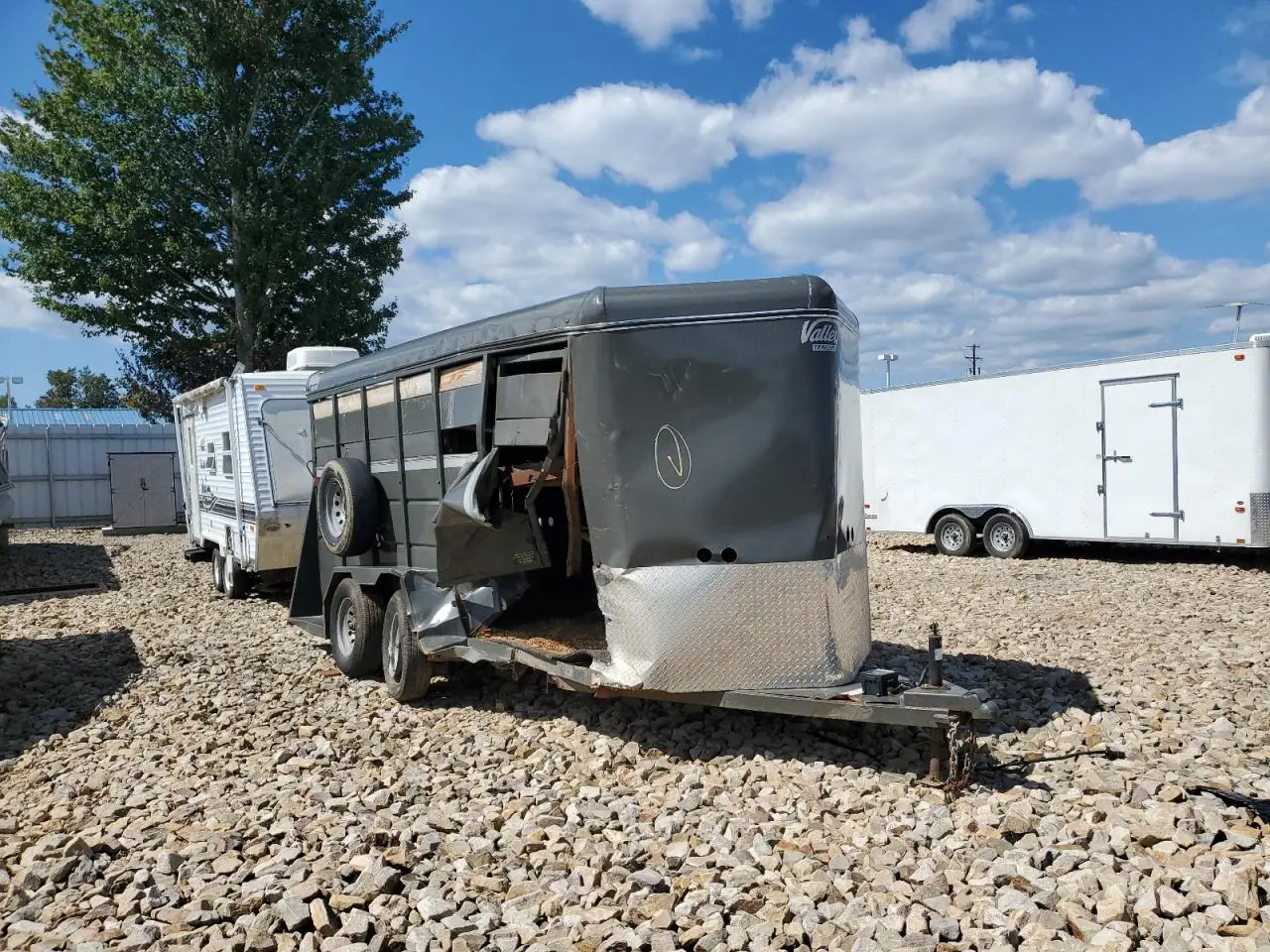 OTHER UNKNOWN 2000. Lot# 72071675. VIN 4C9GC1524RL357869. Photo 1