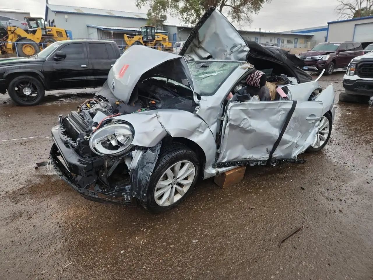 VOLKSWAGEN BEETLE 2014. Lot# 80542455. VIN 3VW5L7AT5EM821952. Photo 1