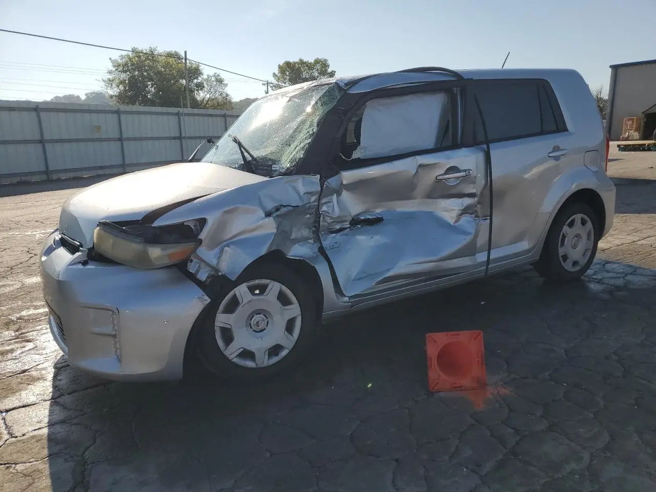 TOYOTA SCION 2014. Lot# 81601375. VIN JTLZE4FE8EJ049746. Photo 1