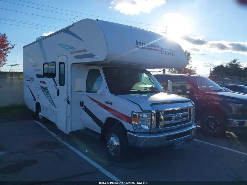 FORD E-350 CUTAWAY 2019. Lot# 43749884. VIN 1FDWE3FS6KDC37041. Photo 1