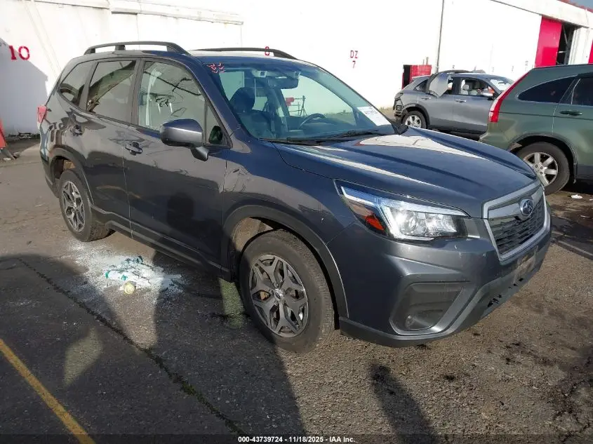 SUBARU FORESTER 2020. Lot# 43739724. VIN JF2SKAGC5LH495571. Photo 1