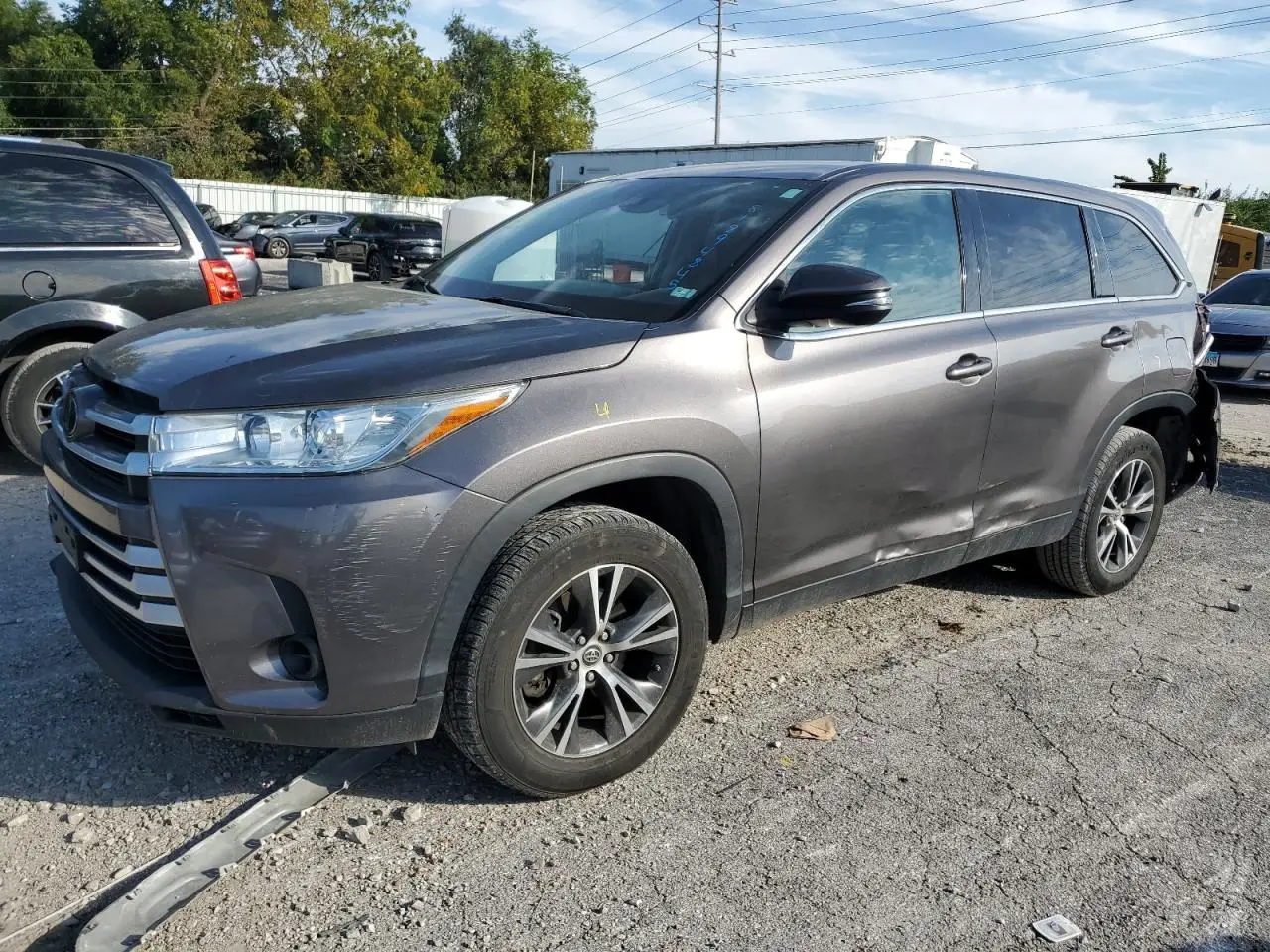 TOYOTA HIGHLANDER 2019. Lot# 81894845. VIN 5TDZZRFH1KS296645. Photo 1