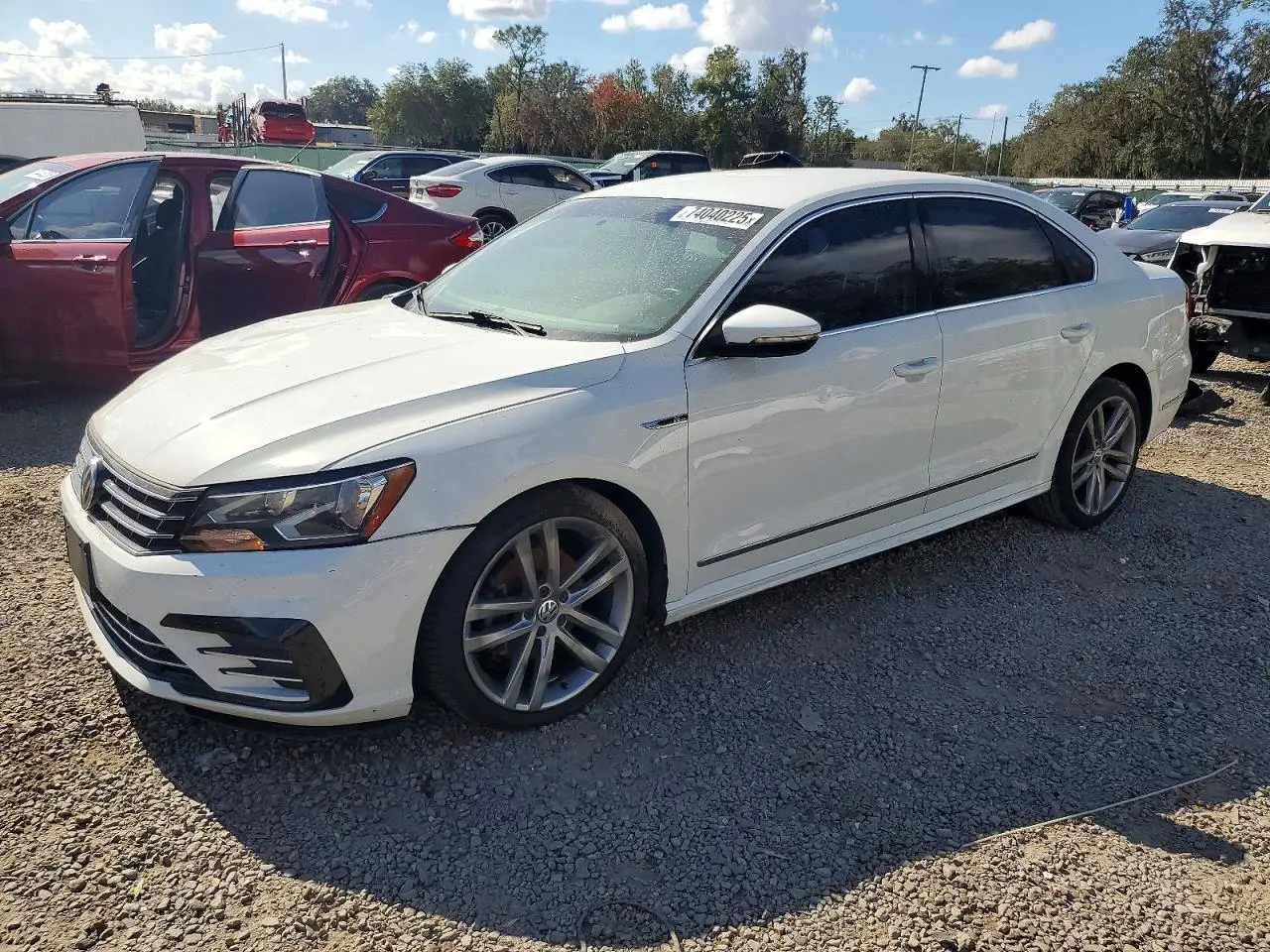 VOLKSWAGEN PASSAT 2017. Lot# 74040225. VIN 1VWDT7A33HC039618. Photo 1