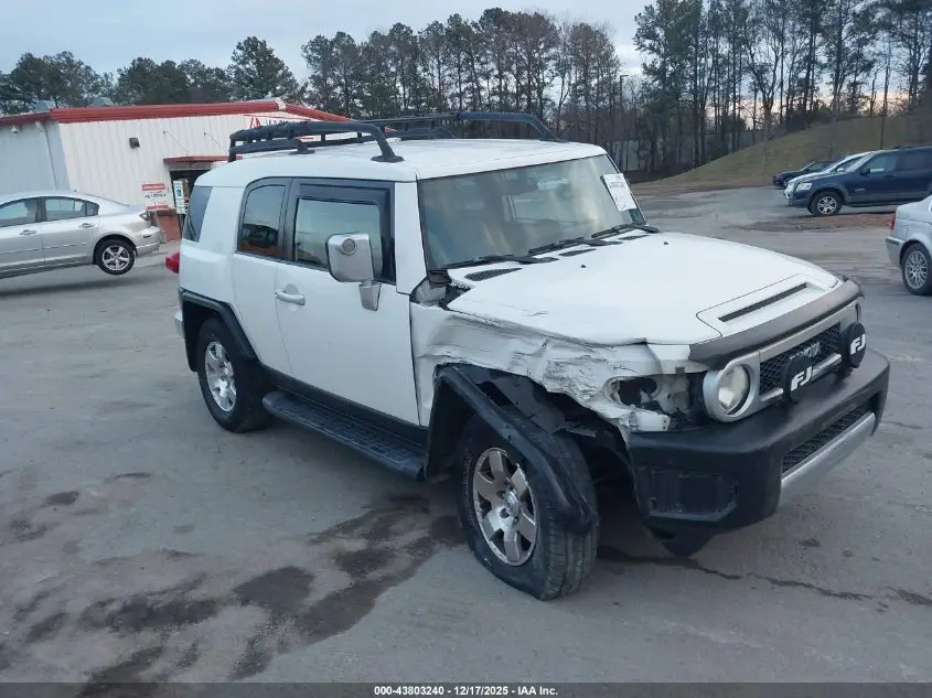 TOYOTA FJ CRUISER 2010. Lot# 43803240. VIN JTEBU4BFXAK071147. Photo 1