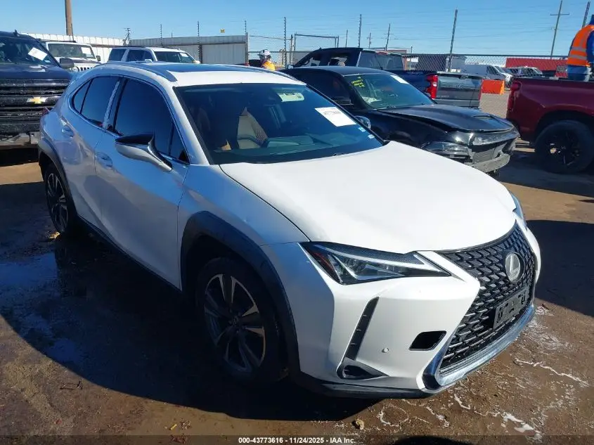 LEXUS UX 200 2019. Lot# 43773616. VIN JTHY3JBH3K2012961. Photo 1