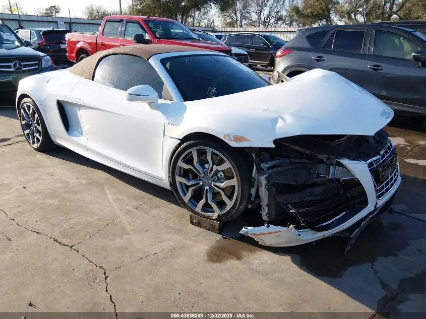 AUDI R8 2011. Lot# 43836249. VIN WUATNAFG6BN000635. Photo 1