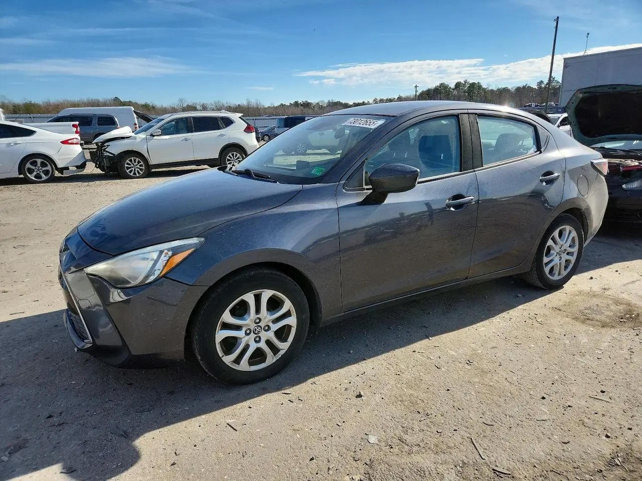 TOYOTA YARIS 2018. Lot# 73012655. VIN 3MYDLBYV2JY323415. Photo 1
