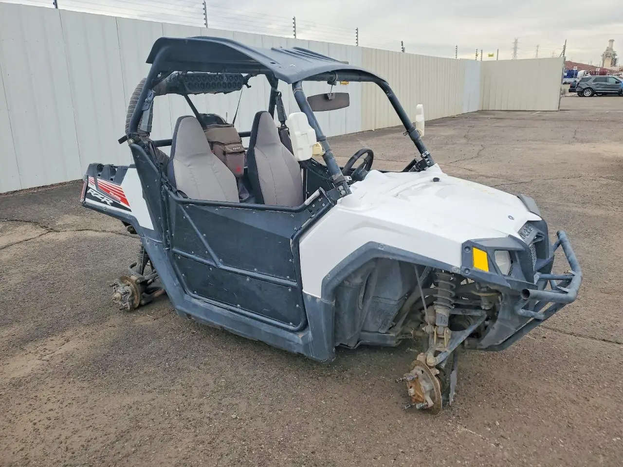 POLA RZR 2016. Lot# 99290075. VIN 4XAVHA572GB333364. Photo 1