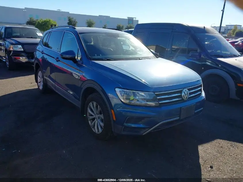 VOLKSWAGEN TIGUAN 2018. Lot# 43852904. VIN 3VV3B7AX4JM087882. Photo 1
