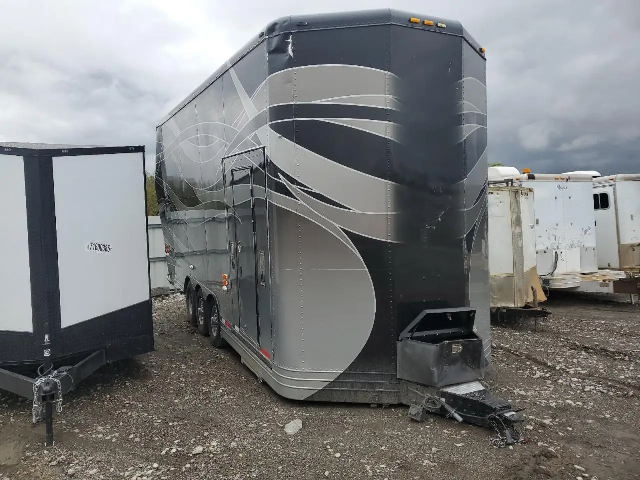 FEATHERLITE MFG INC ALL MODELS 2015. Lot# 89534115. VIN 4FGA423335C073860. Photo 1