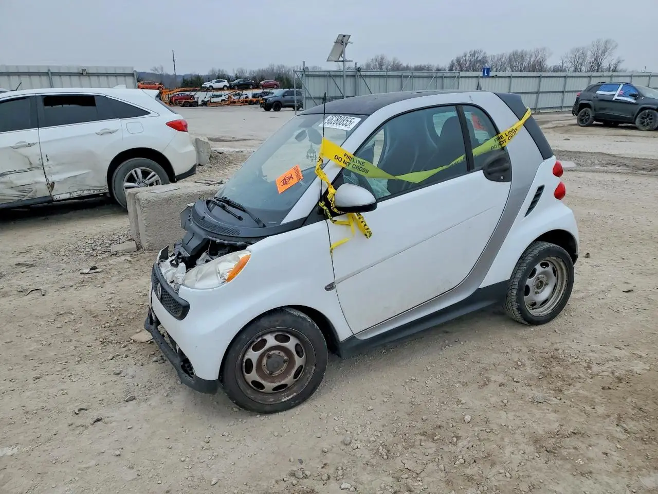 SMART FORTWO 2013. Lot# 96280855. VIN WMEEJ3BA5DK626049. Photo 1