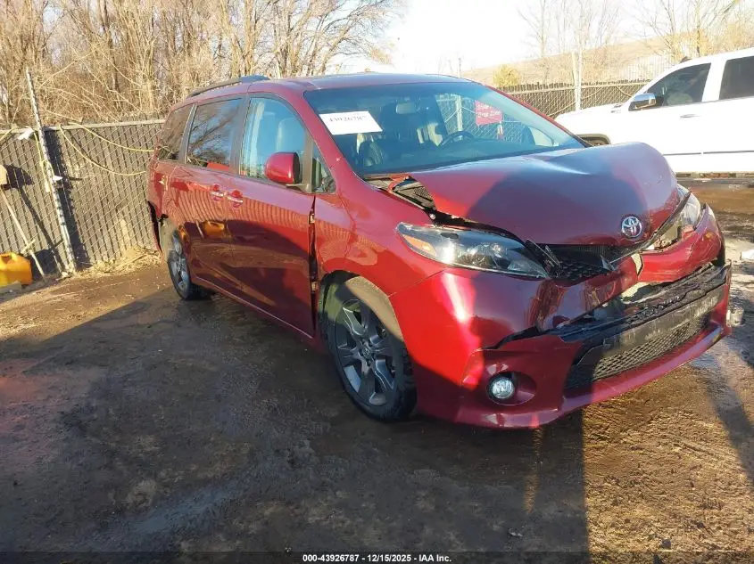 TOYOTA SIENNA 2015. Lot# 43926787. VIN 5TDXK3DC2FS647990. Photo 1