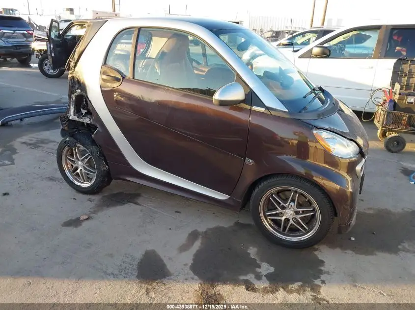 SMART FORTWO 2013. Lot# 43938877. VIN WMEEJ3BAXDK717883. Photo 1