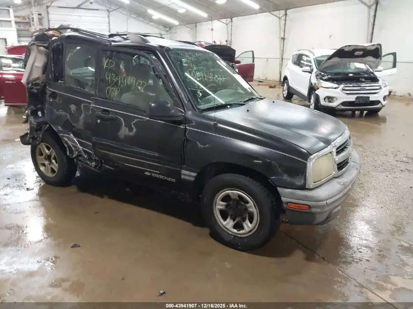 CHEVROLET TRACKER 2003. Lot# 43941907. VIN 2CNBE13C836928703. Photo 1