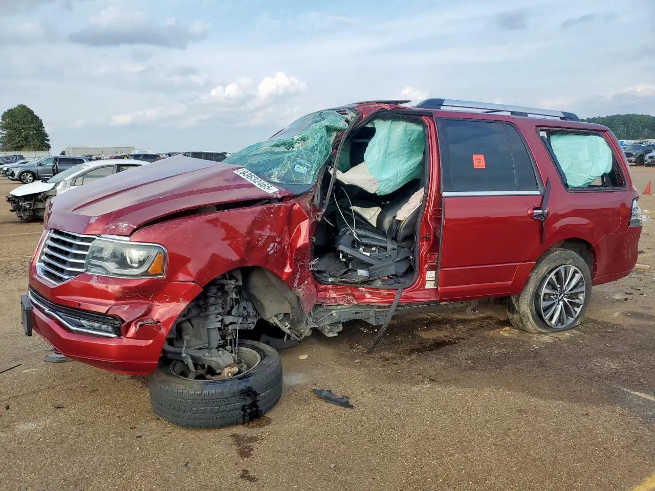LINCOLN NAVIGATOR 2015. Lot# 93632465. VIN 5LMJJ2HT2FEJ07728. Photo 1