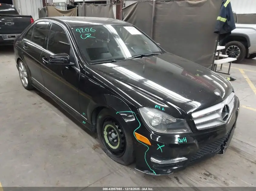 MERCEDES-BENZ C 250 2013. Lot# 43957865. VIN WDDGF4HBXDA790617. Photo 1