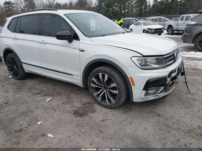 VOLKSWAGEN TIGUAN 2020. Lot# 43869868. VIN 3VV2B7AX9LM107607. Photo 1