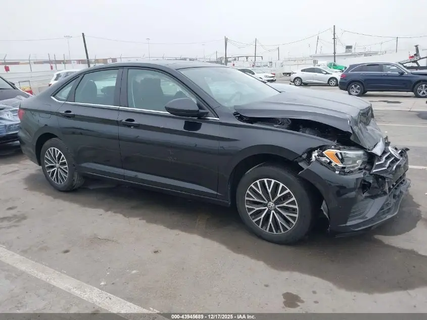 VOLKSWAGEN JETTA 2021. Lot# 43945689. VIN 3VWC57BU3MM097623. Photo 1