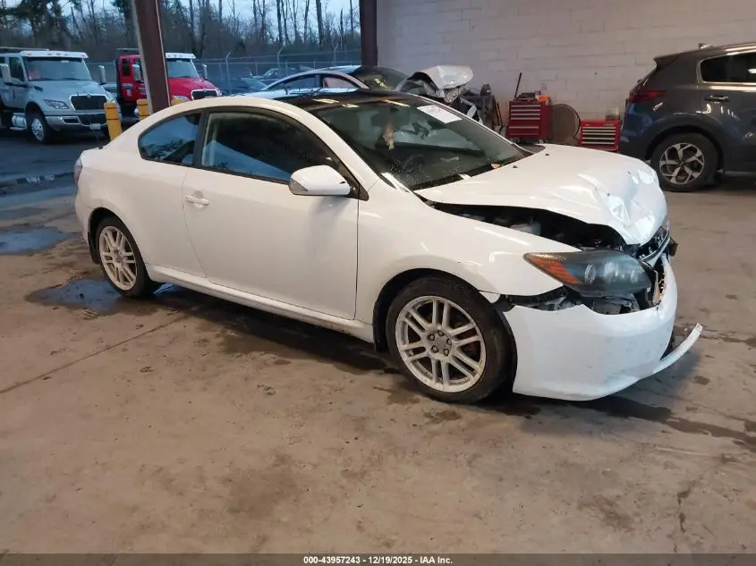SCION TC 2009. Lot# 43957243. VIN JTKDE167990276714. Photo 1