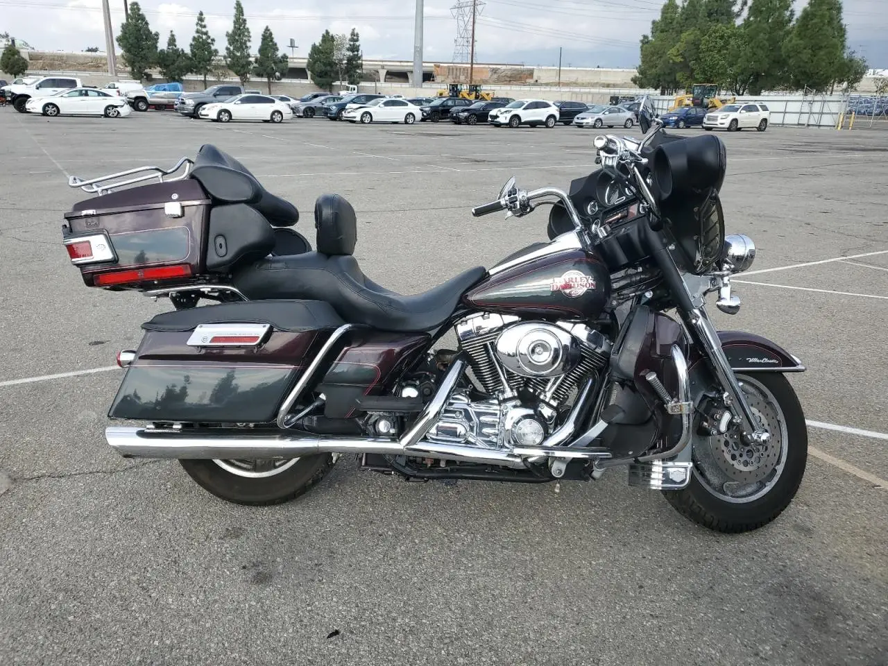 HARLEY-DAVIDSON FL 2005. Lot# 93750505. VIN 1HD1FCW335Y683745. Photo 1