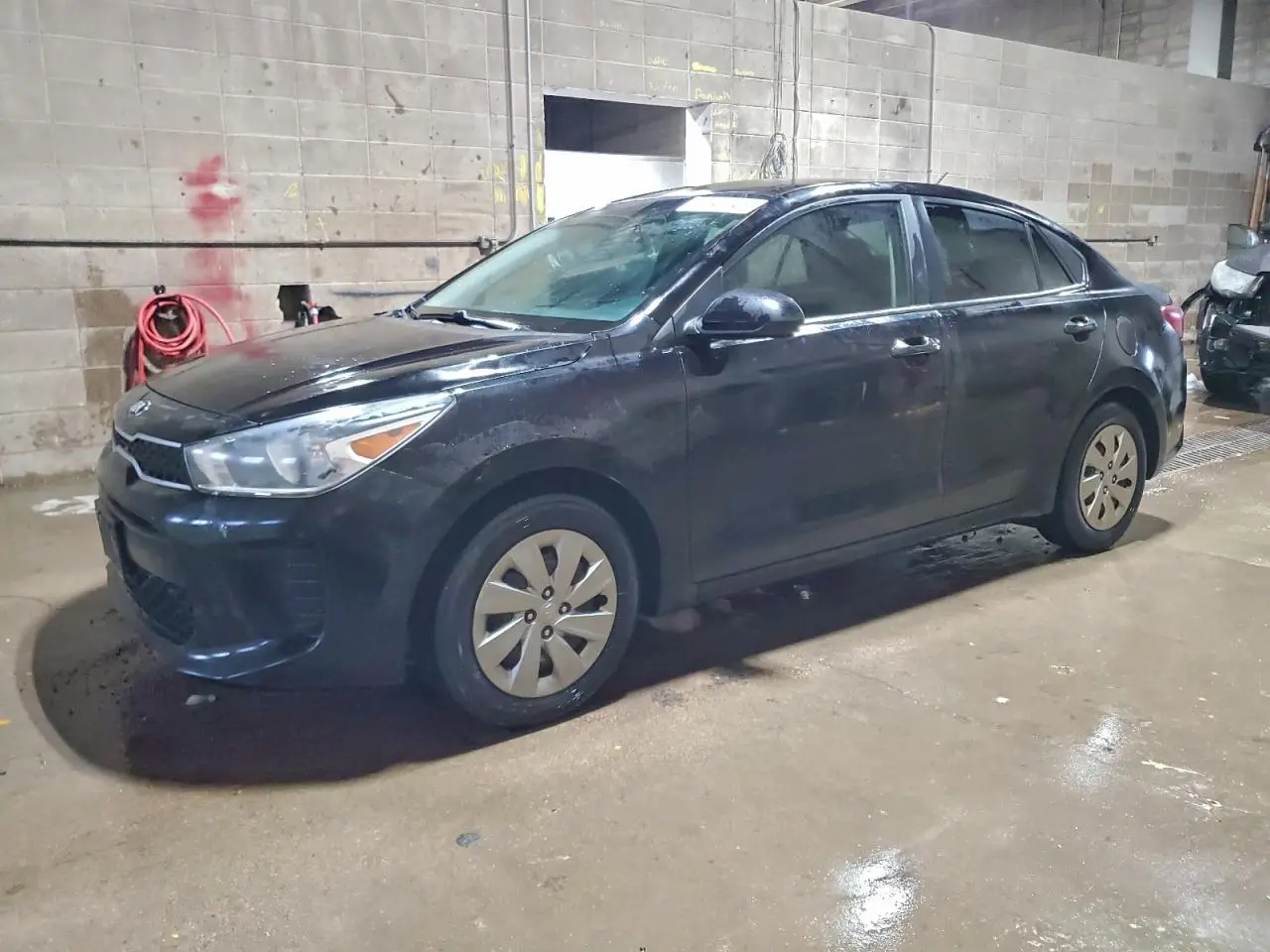 KIA RIO 2018. Lot# 94646245. VIN 3KPA24AB5JE077025. Photo 1