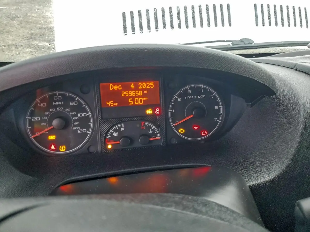 3C6TRVAG8HE553016 RAM All Models 2017 WHITE Photo 9