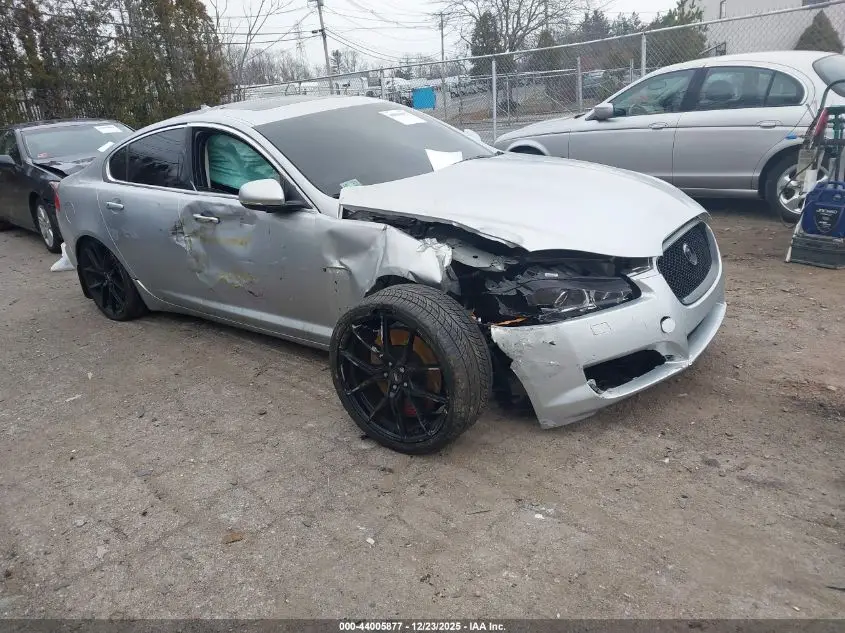 JAGUAR XF 2015. Lot# 44005877. VIN SAJWJ0FF7F8U61565. Photo 1