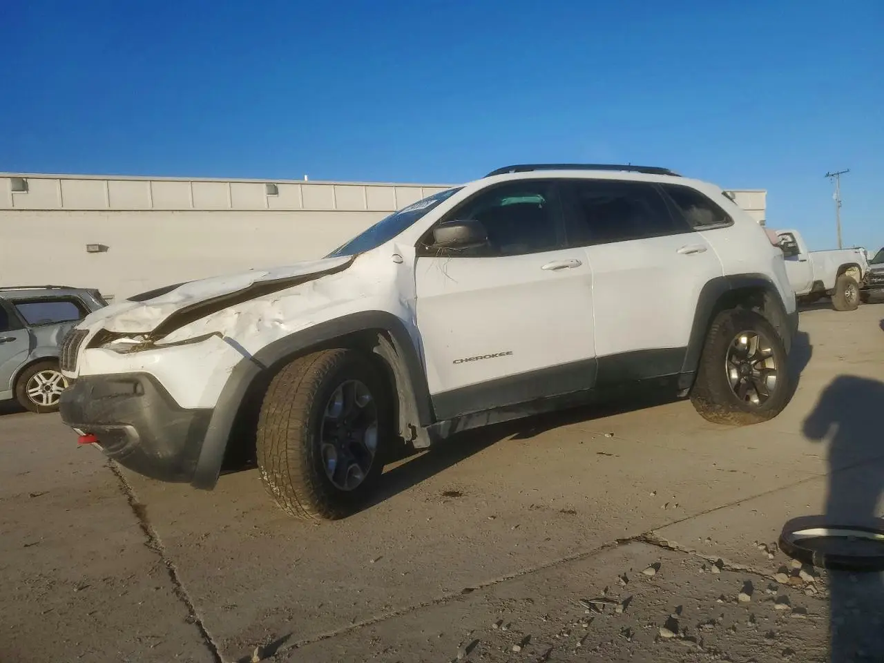 JEEP CHEROKEE 2019. Lot# 73923075. VIN 1C4PJMBX4KD359716. Photo 1