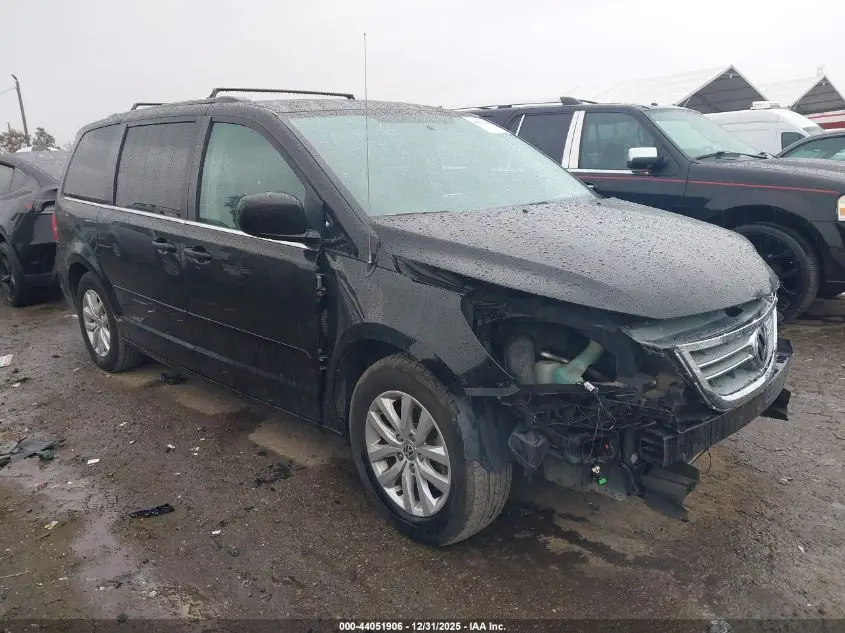 VOLKSWAGEN ROUTAN 2012. Lot# 44051906. VIN 2C4RVABG2CR354878. Photo 1