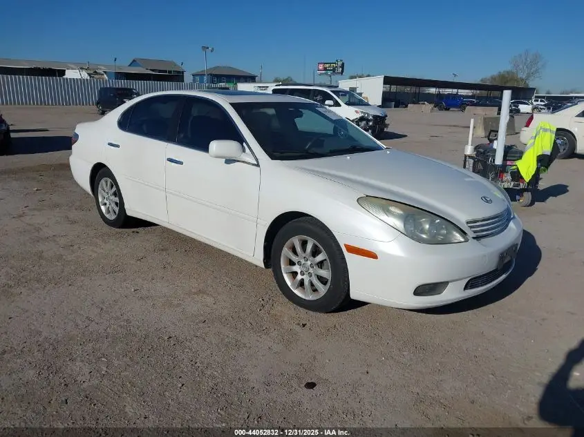 LEXUS ES 330 2004. Lot# 44052832. VIN JTHBA30G945013535. Photo 1