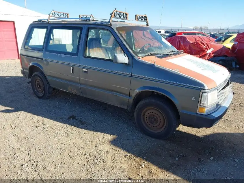 PLYMOUTH VOYAGER 1988. Lot# 44016319. VIN 2P4FH4136JR561454. Photo 1