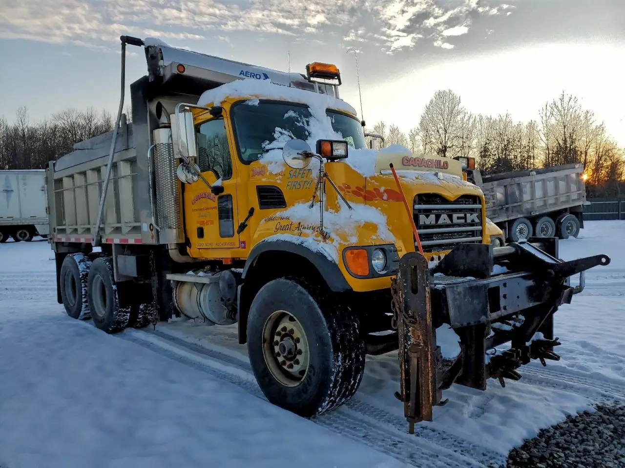 MACK ALL MODELS 2004. Lot# 94731285. VIN 1M2AG11C84M007920. Photo 1