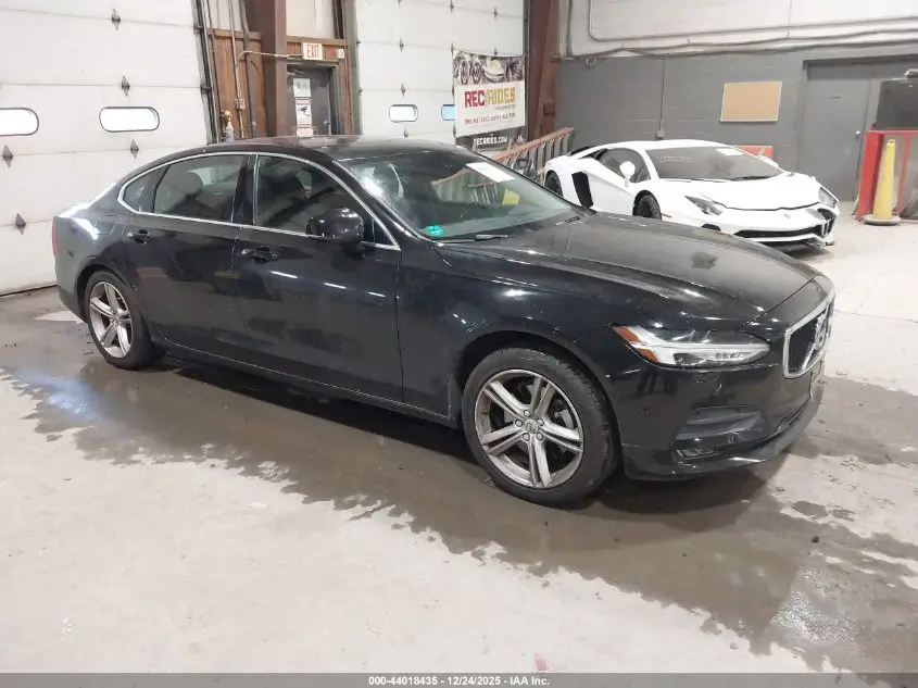 VOLVO S90 2018. Lot# 44018435. VIN LVY982MKXJP021771. Photo 1