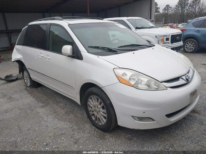 TOYOTA SIENNA 2007. Lot# 44008639. VIN 5TDBK22CX7S002657. Photo 1