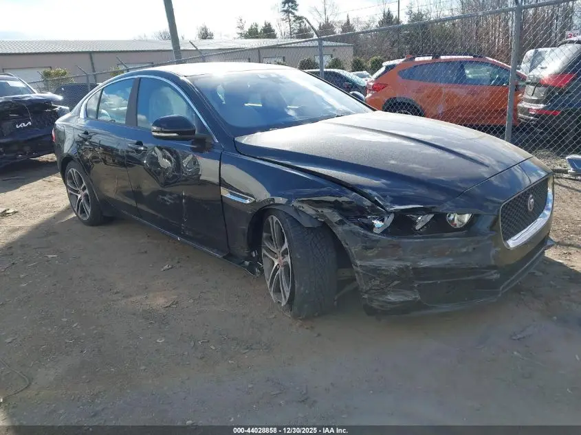 JAGUAR XE 2017. Lot# 44028858. VIN SAJAD4BV6HA976459. Photo 1