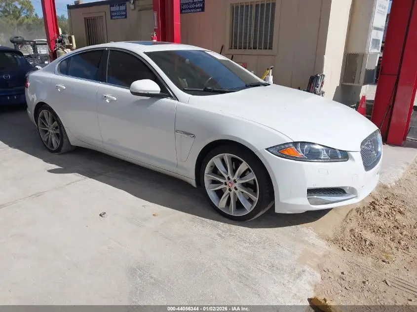 JAGUAR XF 2015. Lot# 44056344. VIN SAJWJ0FF1F8U64252. Photo 1