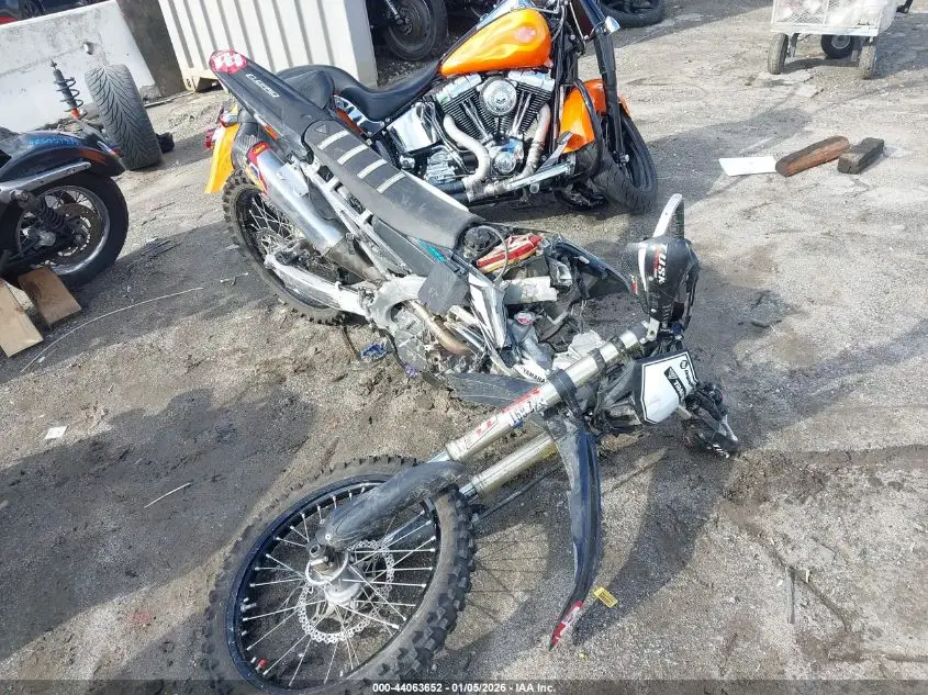 YAMAHA YZ450 2020. Lot# 44063652. VIN JYACJ26C1LA005595. Photo 1