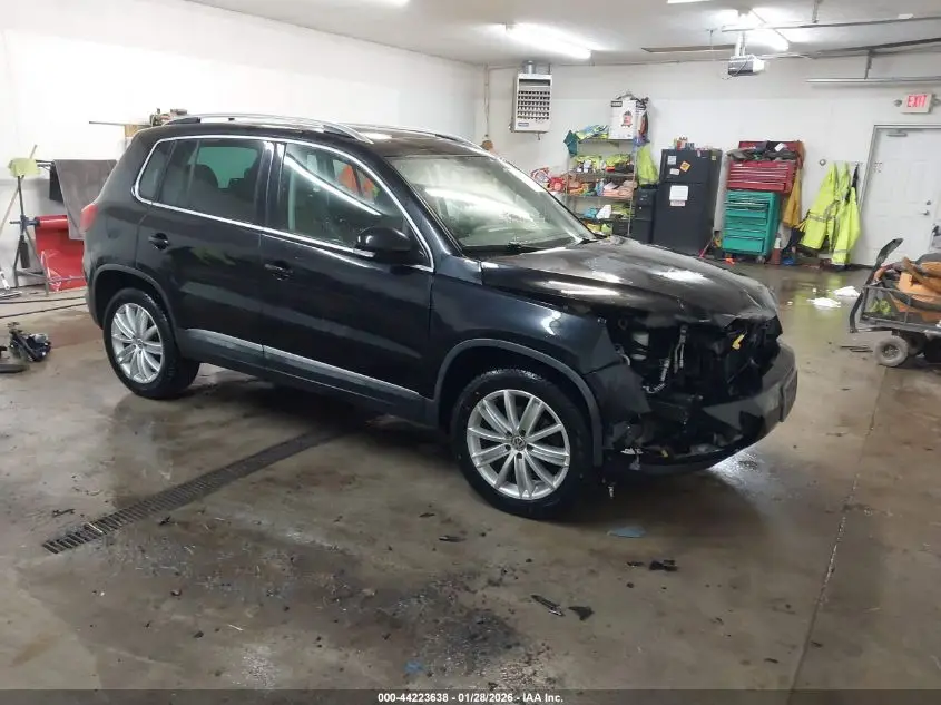 VOLKSWAGEN TIGUAN 2015. Lot# 44223638. VIN WVGAV7AX3FW508068. Photo 1