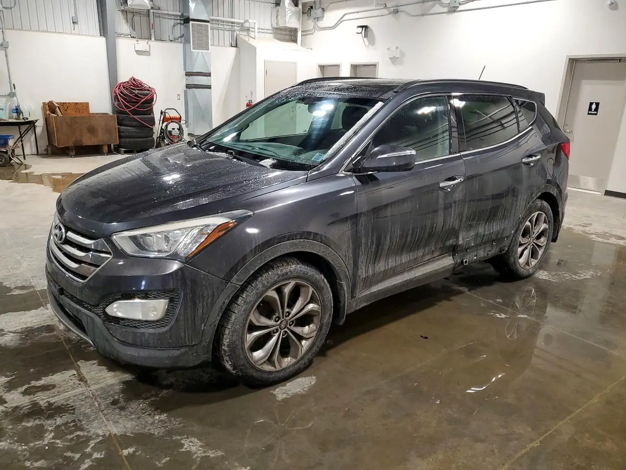 HYUNDAI SANTA FE 2016. Lot# 74967335. VIN 5XYZUDLA0GG367122. Photo 1